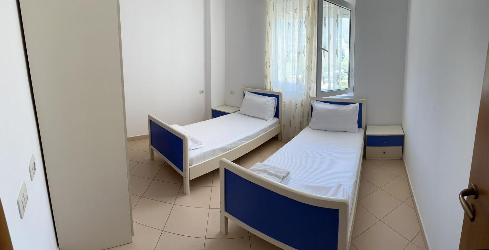 Renting House Vlorë Buitenkant foto