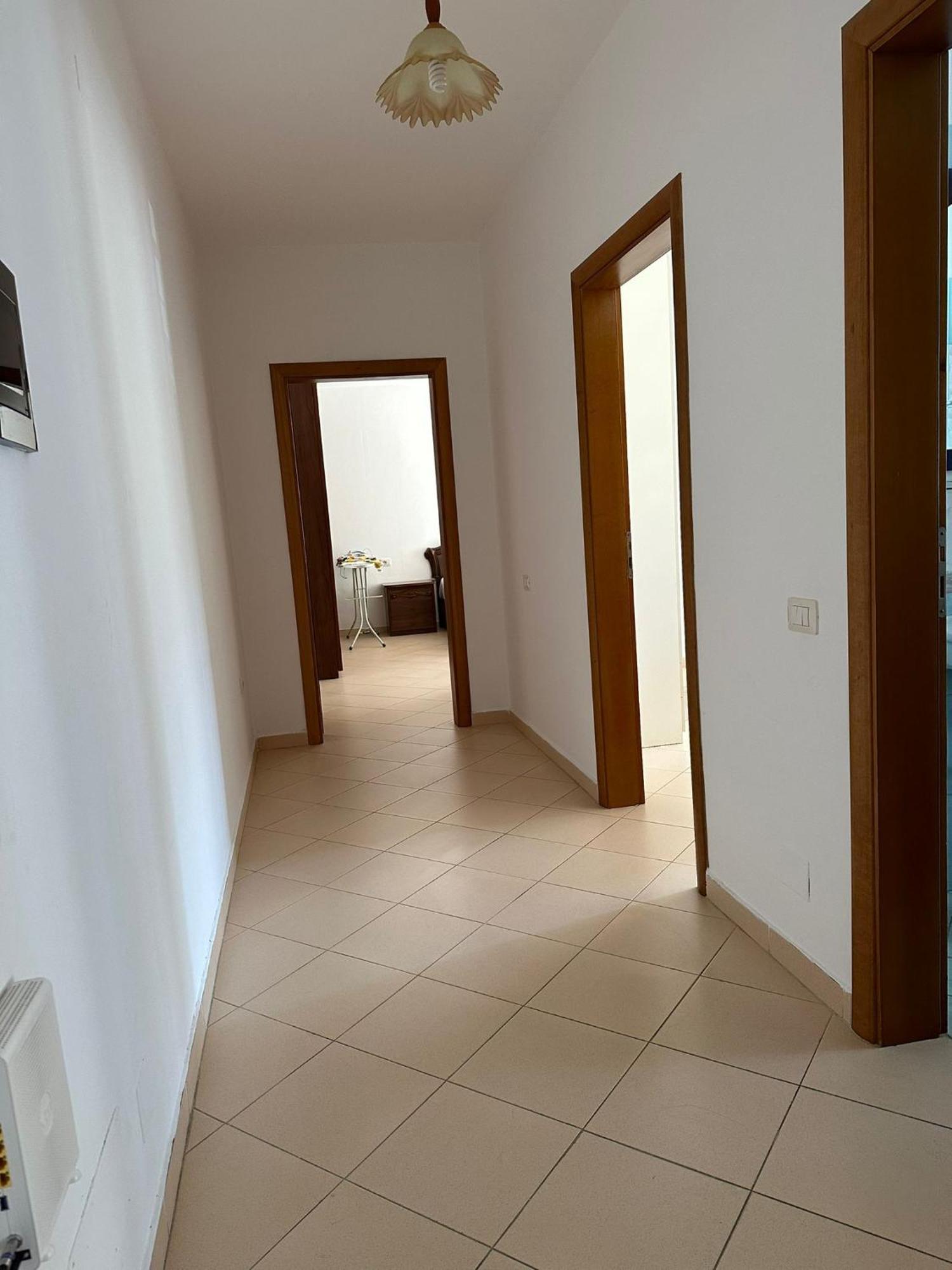 Renting House Vlorë Buitenkant foto
