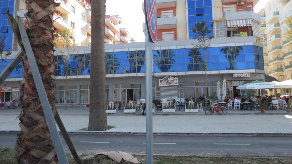 Renting House Vlorë Buitenkant foto